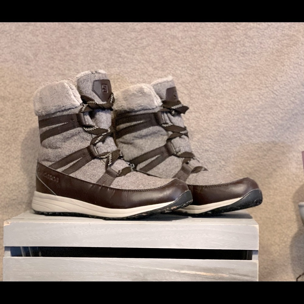 Women’s waterproof snow boots